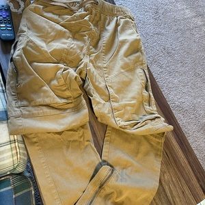 Men’s joggers khaki